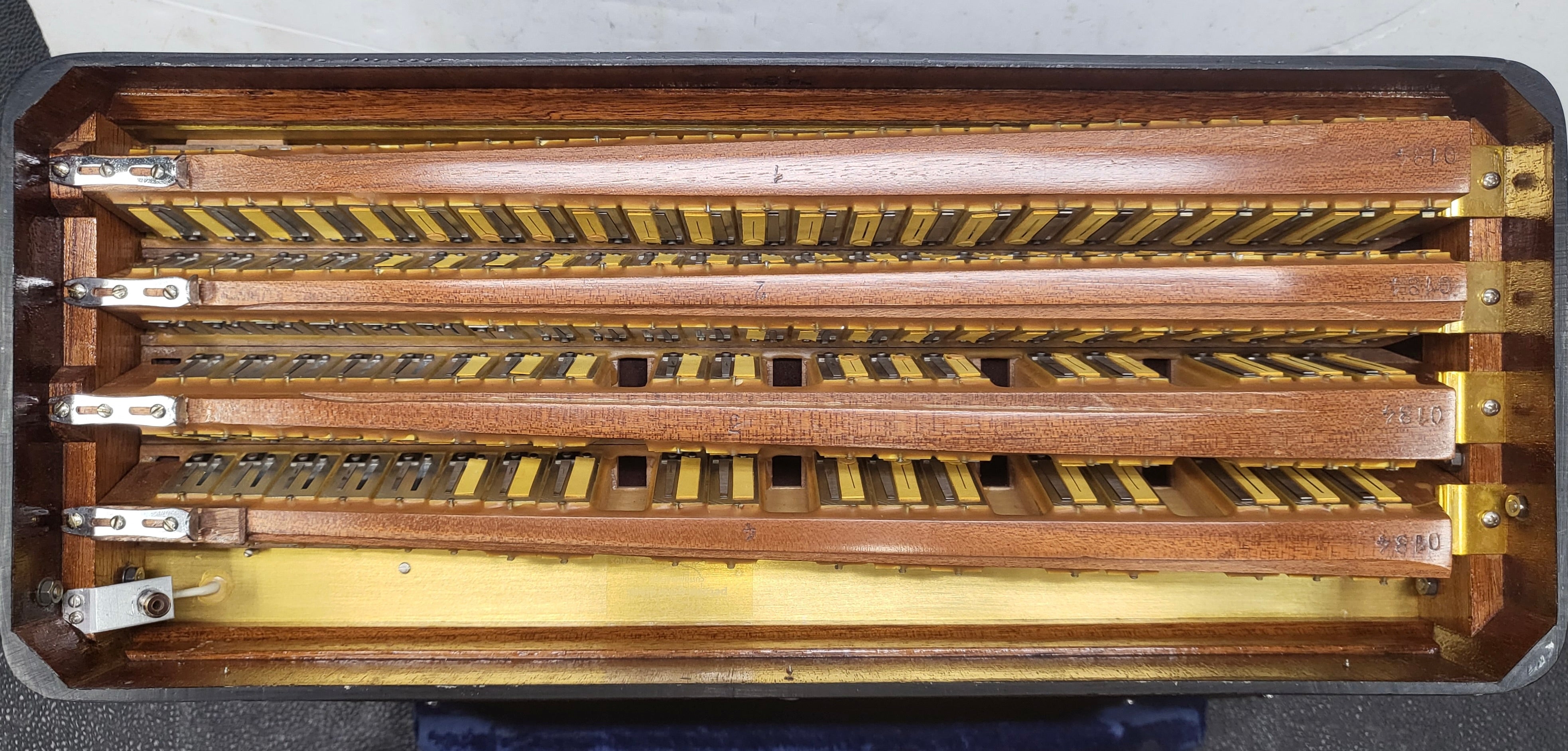 petosa AM-1400 (19 1/4" LMMH)