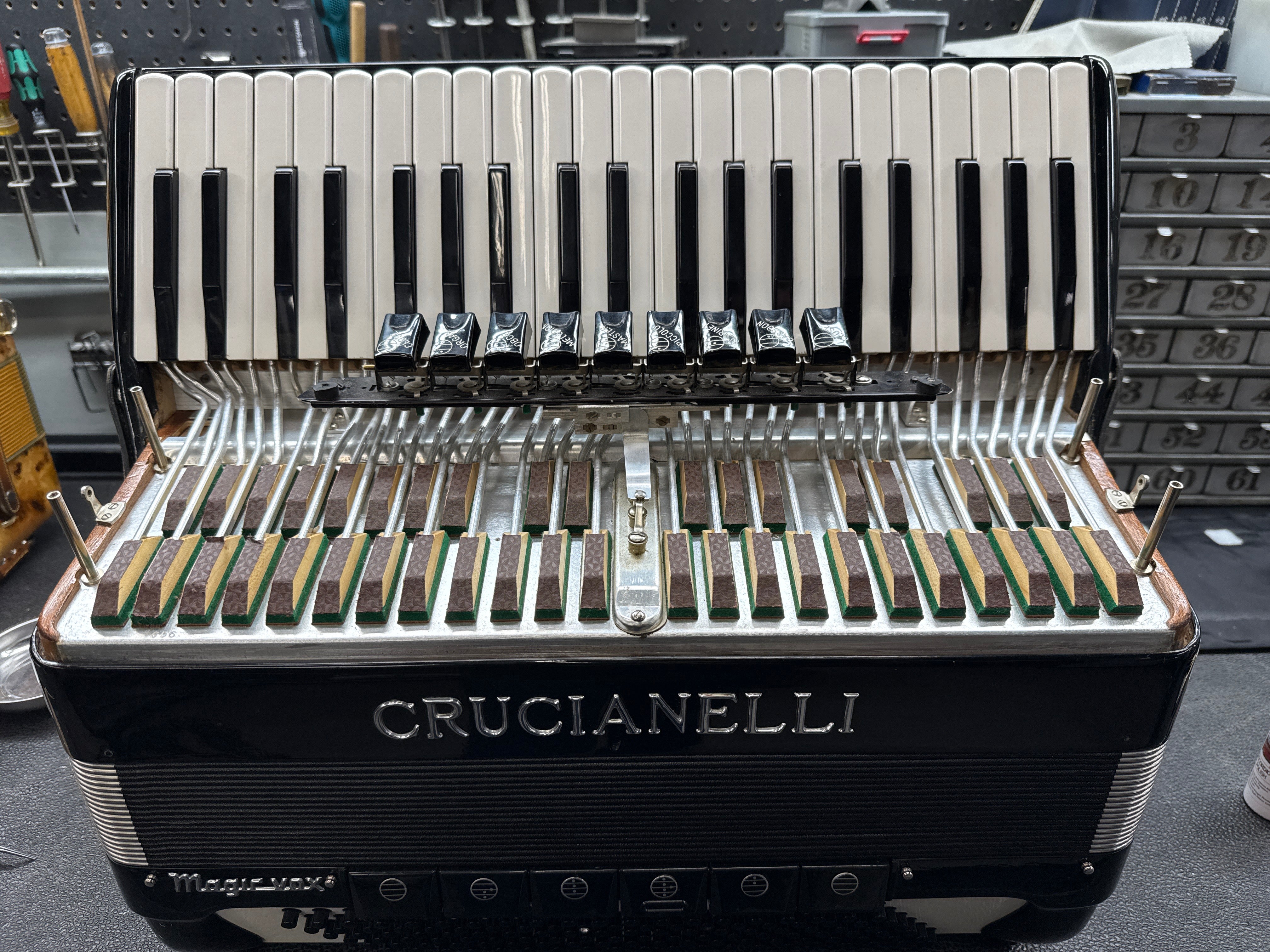 Crucianelli Magicvox (19 1/4